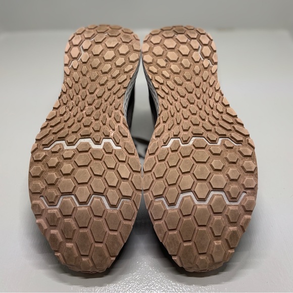 New Balance Fresh Foam 520 v8 Women’s Size 10 Gray Pink Running Shoes W520LM6 - Picture 8 of 14